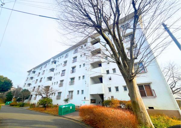 ガーデン山住宅団地10号棟503号室