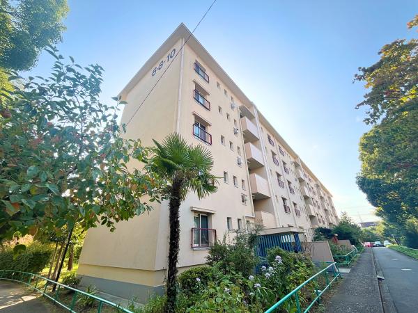 鶴川6丁目団地8-10号棟105号室